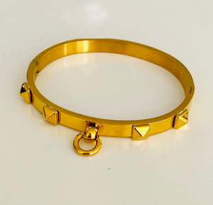 Stud bangle